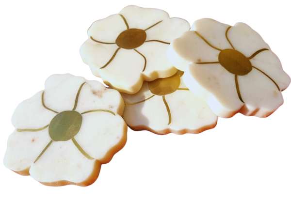 https://theinstylecraft.com/wp-content/uploads/2021/11/Flower-Marble-Coaster-for-coffee-table-600x450.png